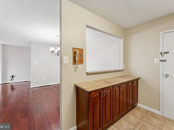 1300 Army Navy Drive 625, Arlington VA 22202