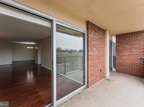 1300 Army Navy Drive 625, Arlington VA 22202