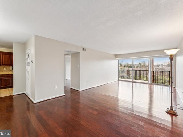 1300 Army Navy Drive 625, Arlington VA 22202