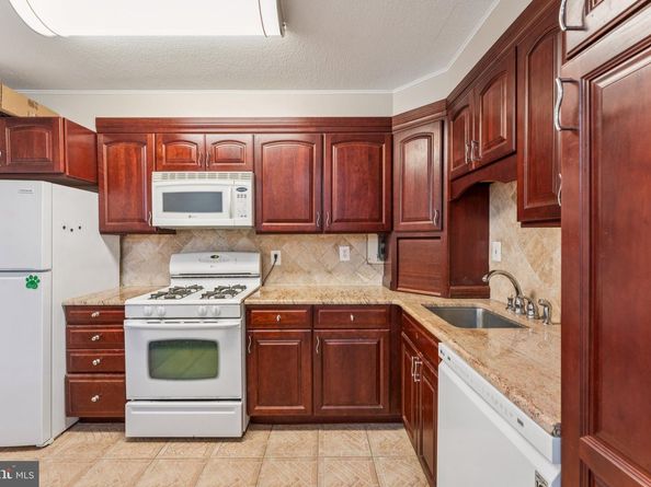 1300 Army Navy Drive 625, Arlington VA 22202