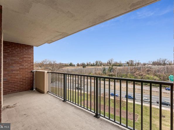 1300 Army Navy Drive 625, Arlington VA 22202