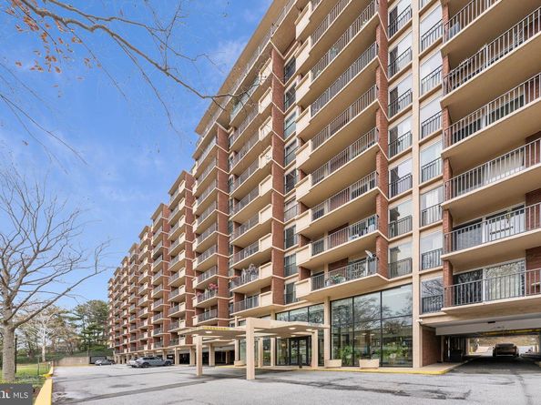 1300 Army Navy Drive 625, Arlington VA 22202