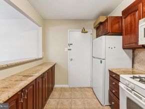 1300 Army Navy Drive 625, Arlington VA 22202