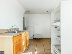 1350 S Melville Street, Philadelphia PA 19143