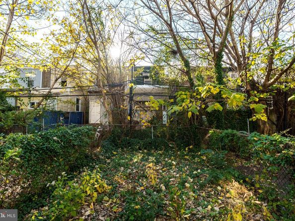 1350 S Melville Street, Philadelphia PA 19143