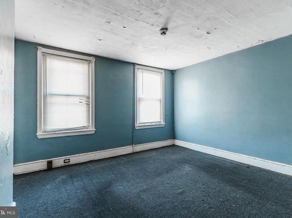 1350 S Melville Street, Philadelphia PA 19143