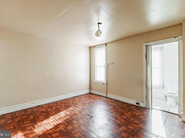 1350 S Melville Street, Philadelphia PA 19143