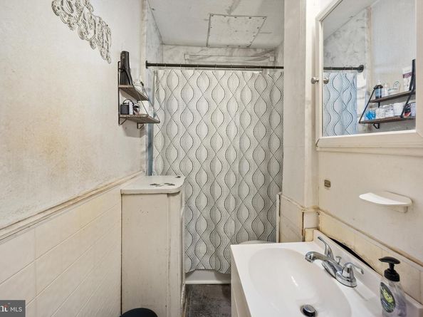 883 Brill Street, Philadelphia PA 19124