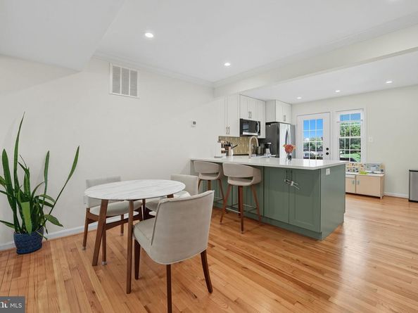 2732 Franklin Court, Alexandria VA 22302