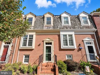 2732 Franklin Court
