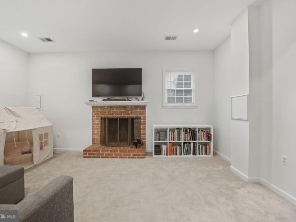 2732 Franklin Court, Alexandria VA 22302