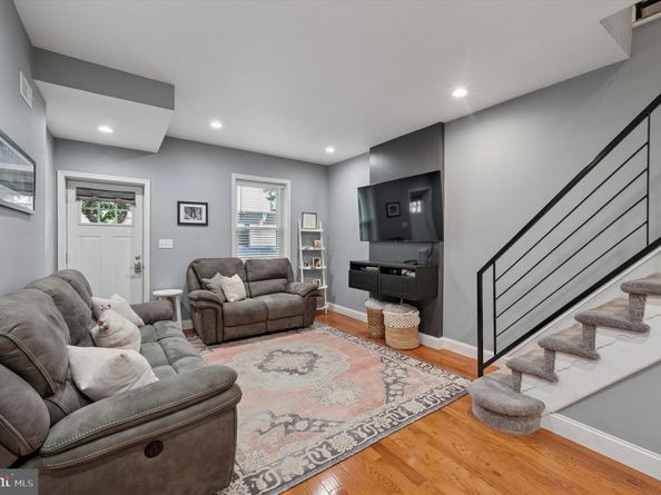 2458 Cedar Street, Philadelphia PA 19125