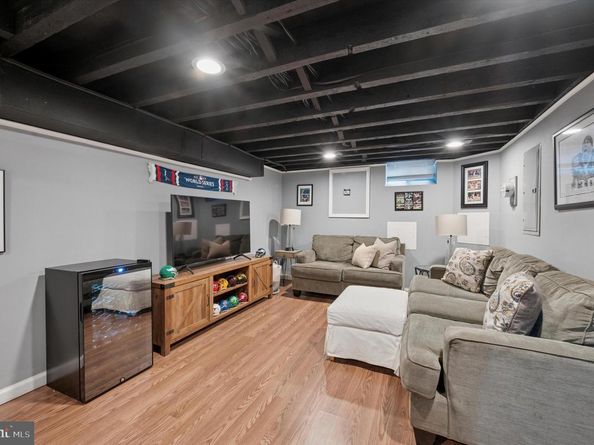 2458 Cedar Street, Philadelphia PA 19125