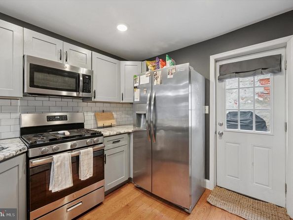 2458 Cedar Street, Philadelphia PA 19125