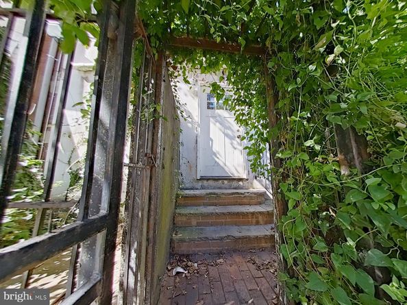 5331 Wayne Avenue, Philadelphia PA 19144