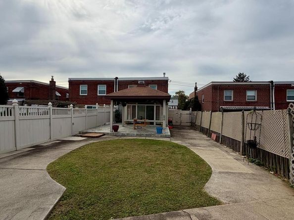 1829 Tomlinson Road, Philadelphia PA 19116