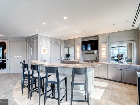 8220 Crestwood Heights Drive 708, Mclean VA 22102