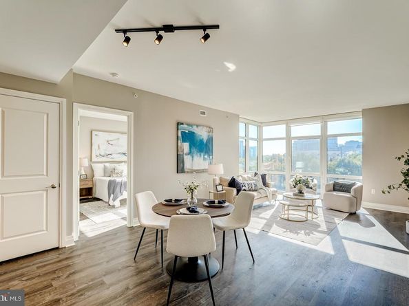 8220 Crestwood Heights Drive 708, Mclean VA 22102