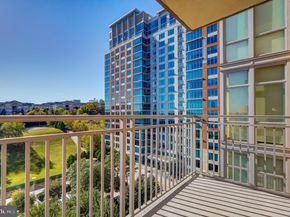 8220 Crestwood Heights Drive 708, Mclean VA 22102