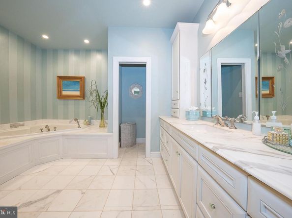 206 Yorktown Place, Berwyn PA 19312