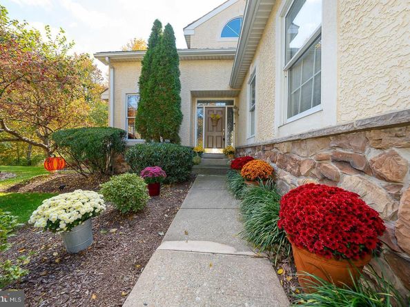 206 Yorktown Place, Berwyn PA 19312