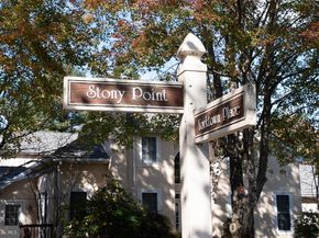 206 Yorktown Place, Berwyn PA 19312