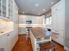 206 Yorktown Place, Berwyn PA 19312