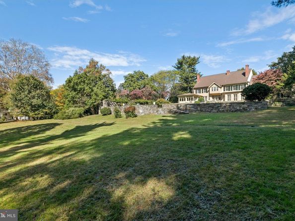 8600 Seminole Street, Philadelphia PA 19118