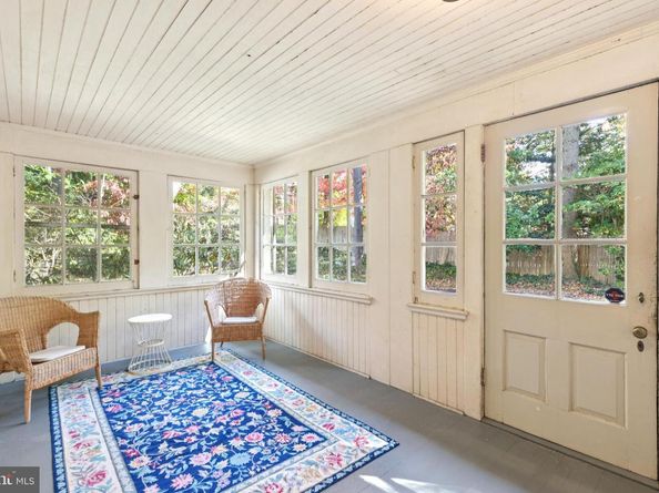 8600 Seminole Street, Philadelphia PA 19118