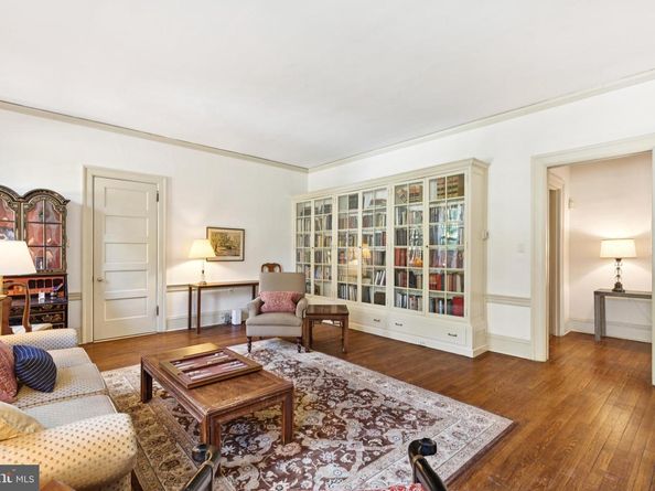 8600 Seminole Street, Philadelphia PA 19118