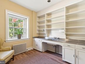 8600 Seminole Street, Philadelphia PA 19118