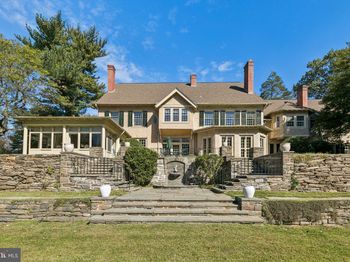 8600 Seminole Street