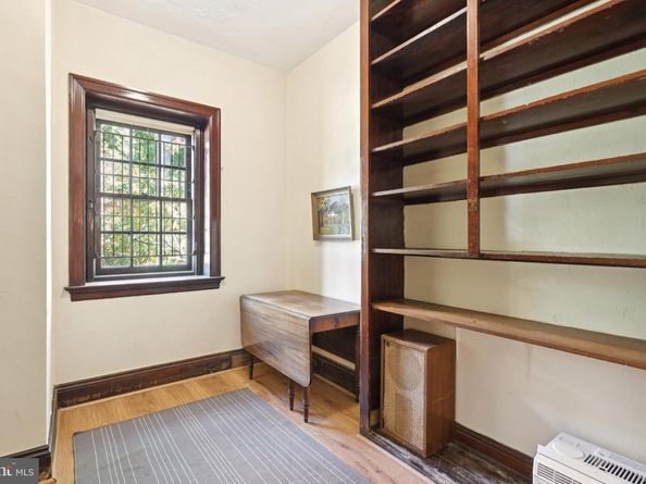 8600 Seminole Street, Philadelphia PA 19118