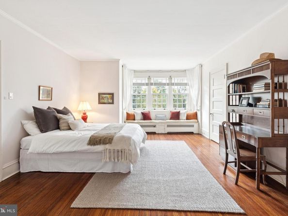 8600 Seminole Street, Philadelphia PA 19118