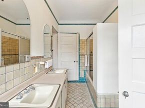 8600 Seminole Street, Philadelphia PA 19118