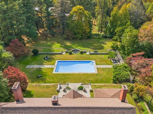 8600 Seminole Street, Philadelphia PA 19118