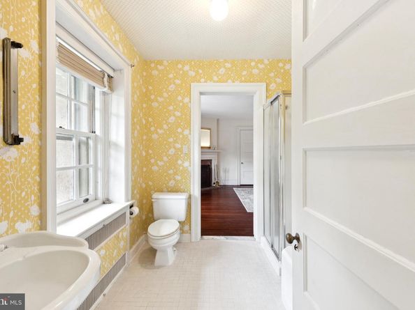 8600 Seminole Street, Philadelphia PA 19118