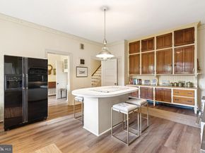 8600 Seminole Street, Philadelphia PA 19118