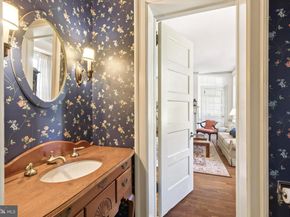 8600 Seminole Street, Philadelphia PA 19118