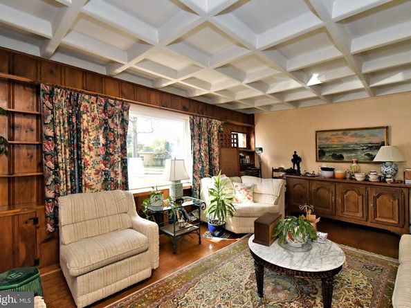 8105 Hull Drive, Glenside PA 19038