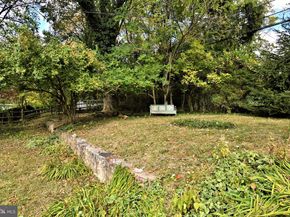 8105 Hull Drive, Glenside PA 19038