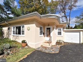 8105 Hull Drive, Glenside PA 19038