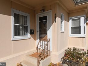 8105 Hull Drive, Glenside PA 19038