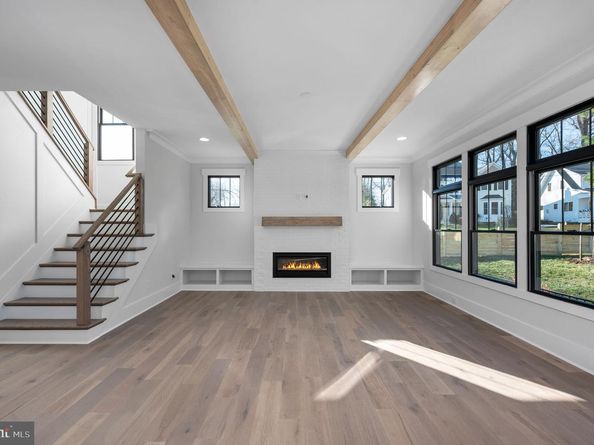 623 Echols Street SE, Vienna VA 22180