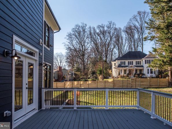 623 Echols Street SE, Vienna VA 22180