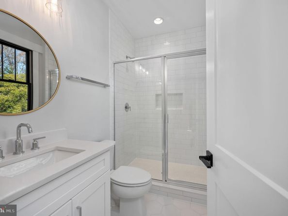 623 Echols Street SE, Vienna VA 22180