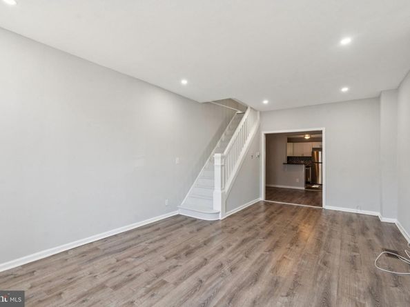 17 S 45TH Street, Philadelphia PA 19104