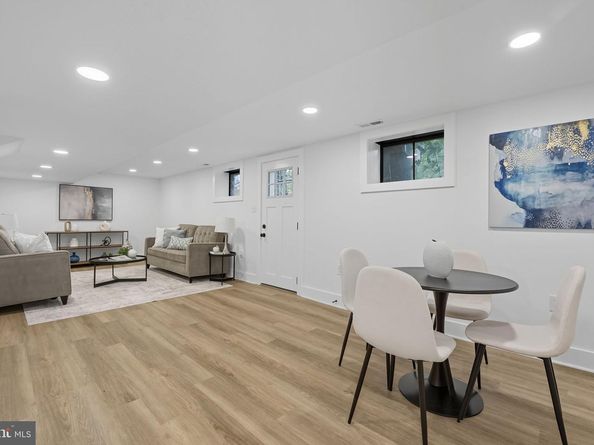492 N Latham Street, Alexandria VA 22304
