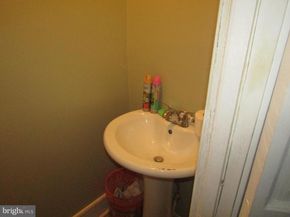 1827 W Rockland Street, Philadelphia PA 19141