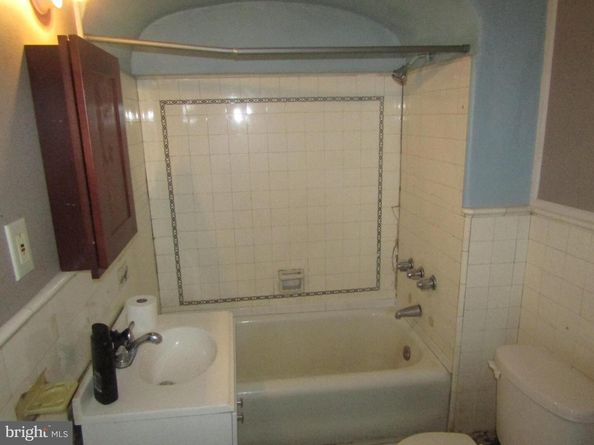 1827 W Rockland Street, Philadelphia PA 19141